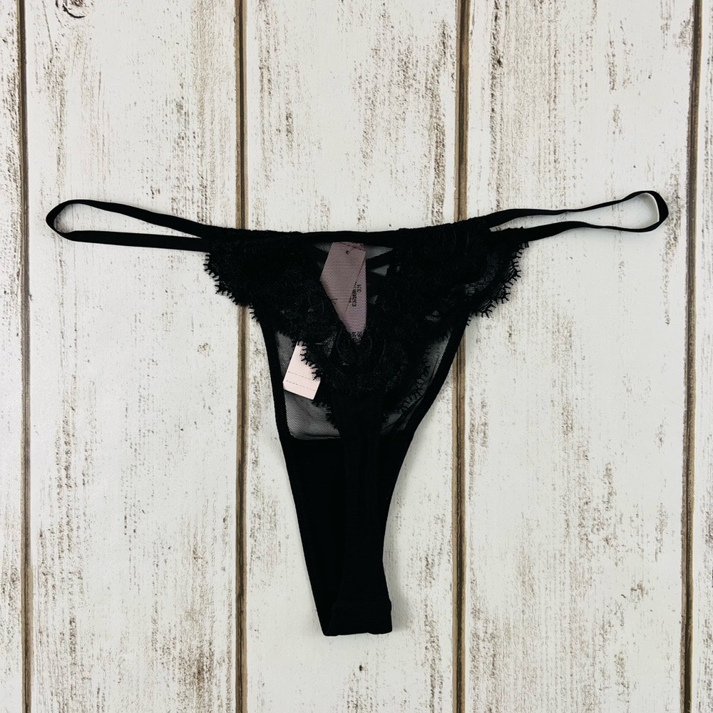 Victoria’s Secret Boho Floral Embroidery Thong Pantie Large - Picture 6 of 8